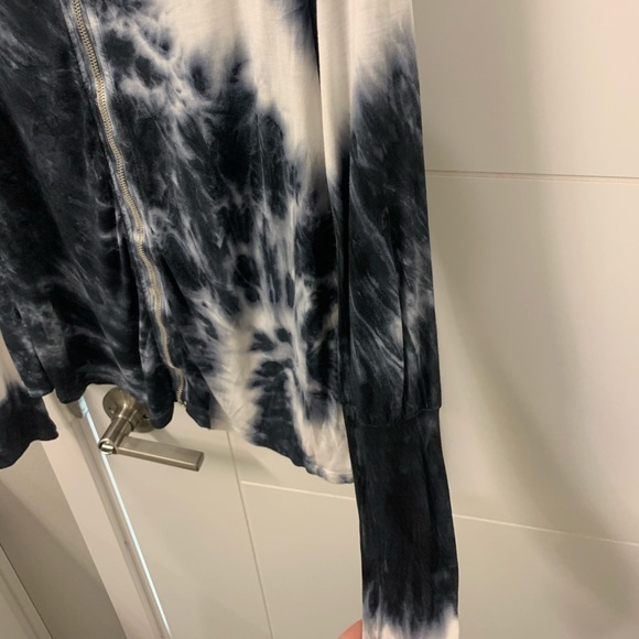 Young Famous‎ and Broke Blue Tie Dye Top Zipper - Picture 7 of 7